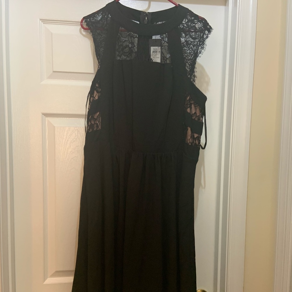 Super Cute City Chic Dress